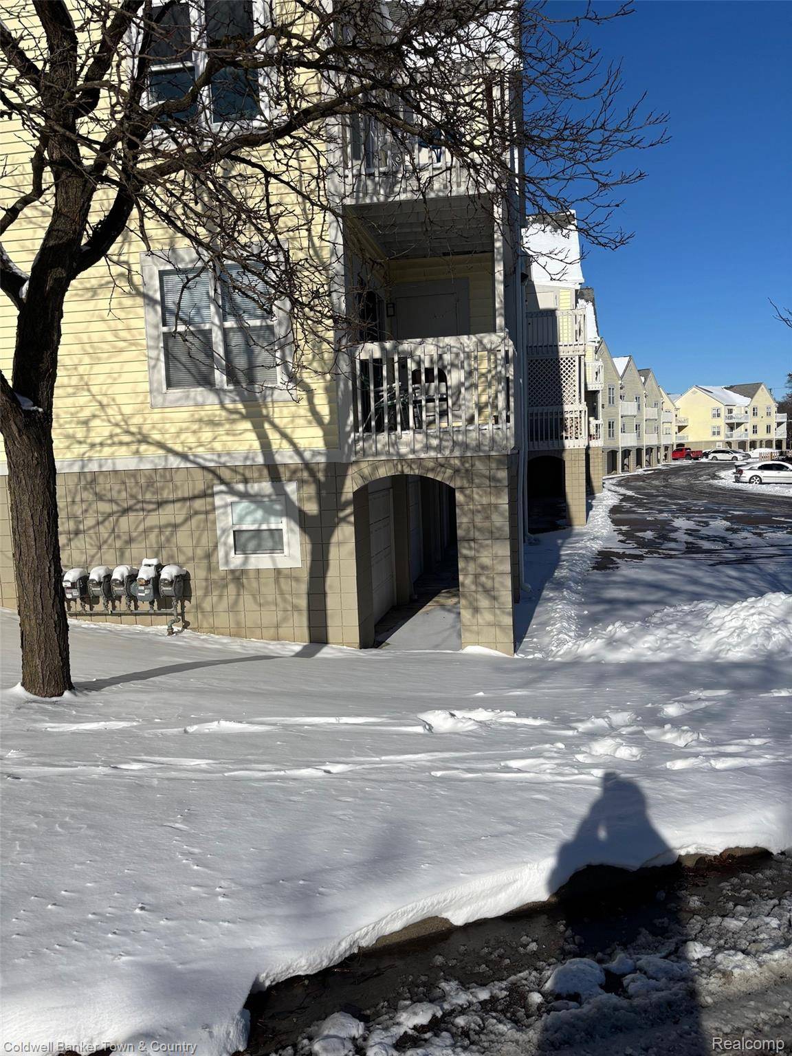 Ann Arbor, MI 48104,2225 S Huron Pkwy #2