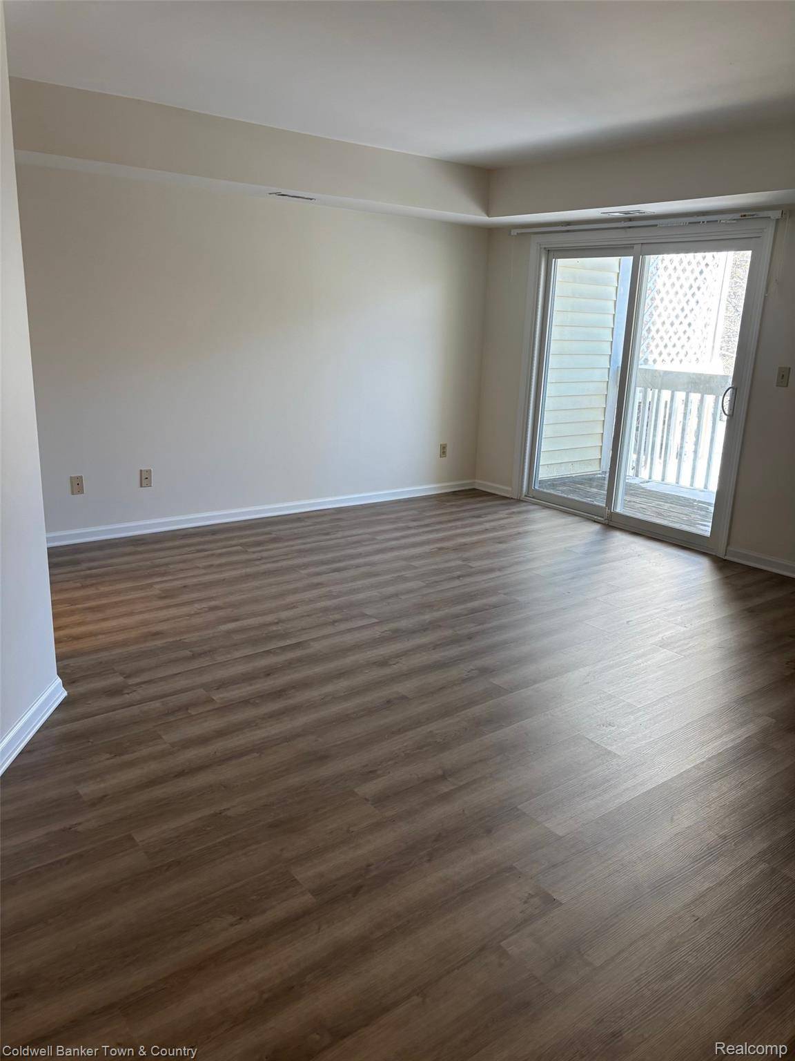 Ann Arbor, MI 48104,2225 S Huron Pkwy #2