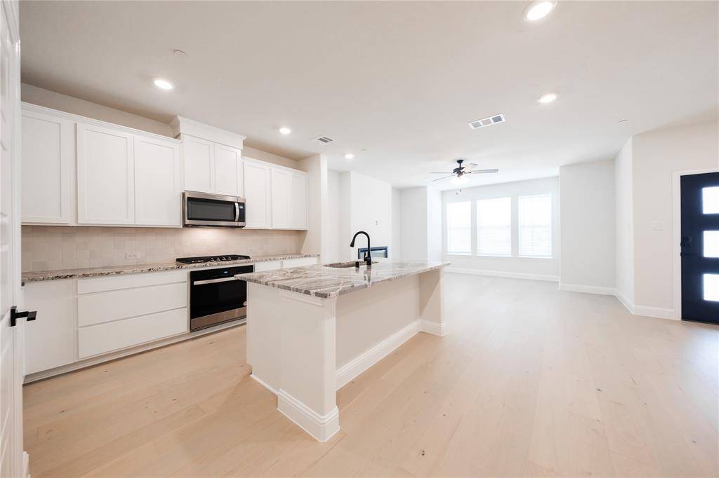 Rowlett, TX 75088,2112 Naples Drive