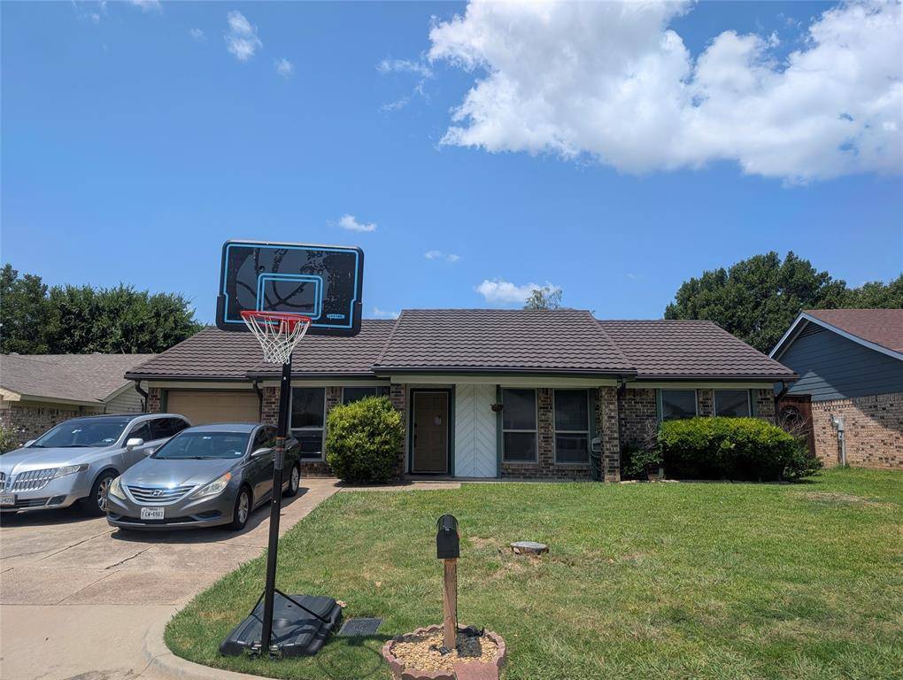 Arlington, TX 76018,5314 Umbrella Pine Court