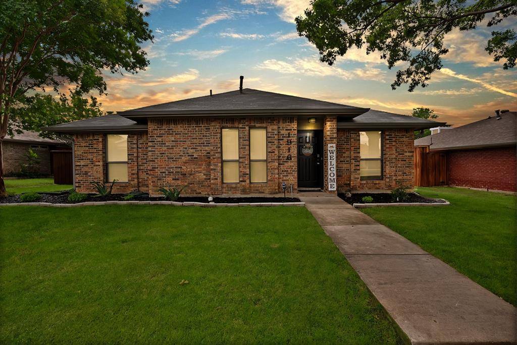 Carrollton, TX 75007,1916 Avignon Court