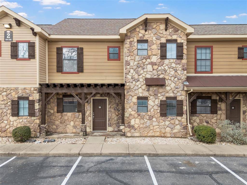 Waco, TX 76706,2410 S 2nd #205