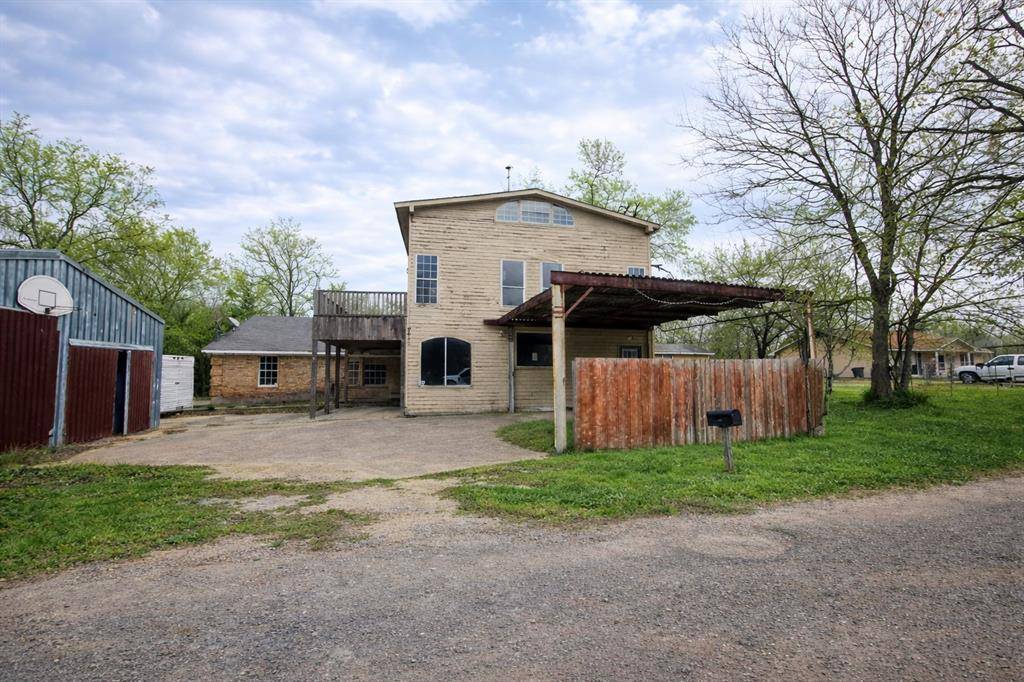 Quinlan, TX 75474,9611 Private Road 3826
