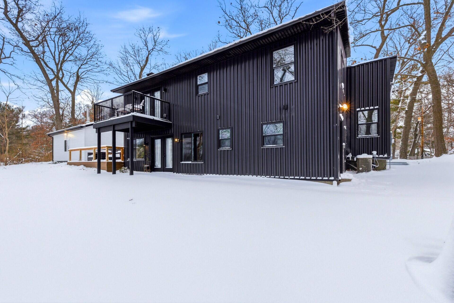 Grand Haven, MI 49417,15060 Mercury DR