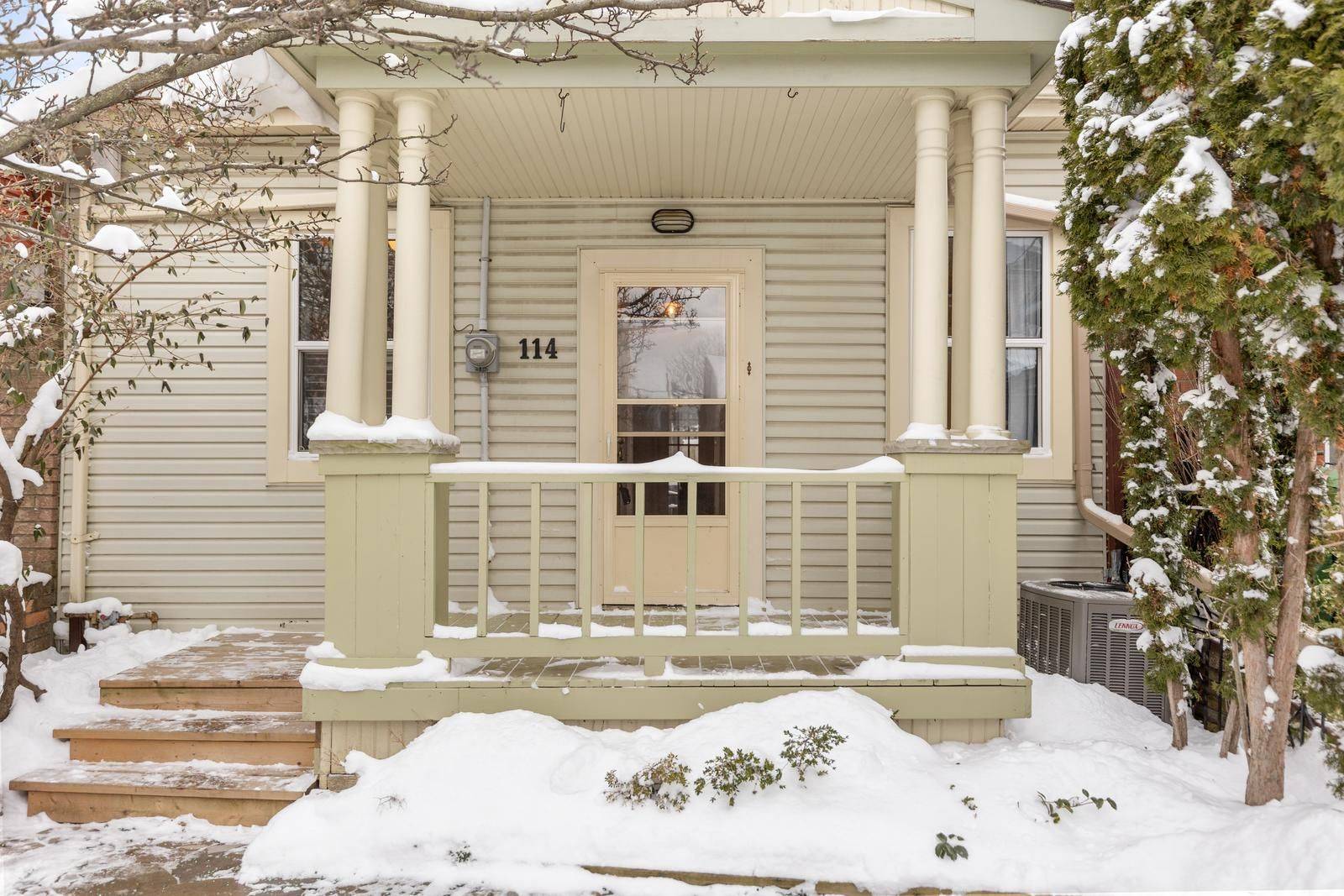 Toronto C01, ON M6J 2K5,114 Manning AVE