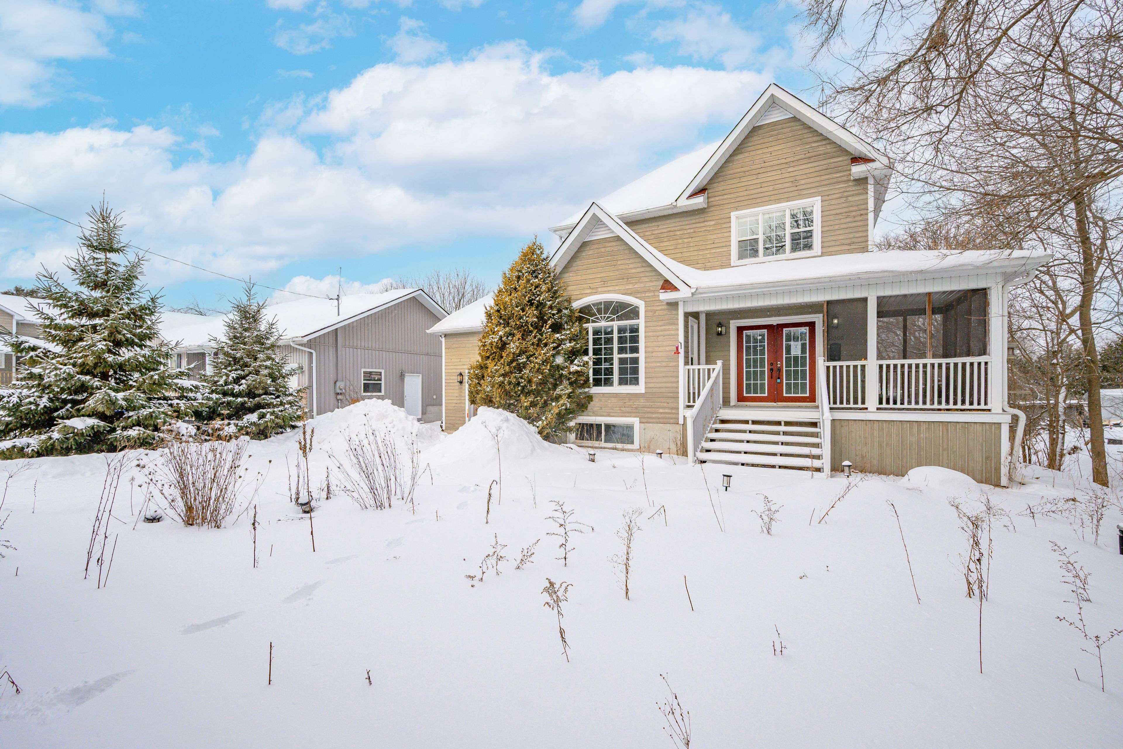 10300 Ravenshoe RD, Georgina, ON L9P 1R2