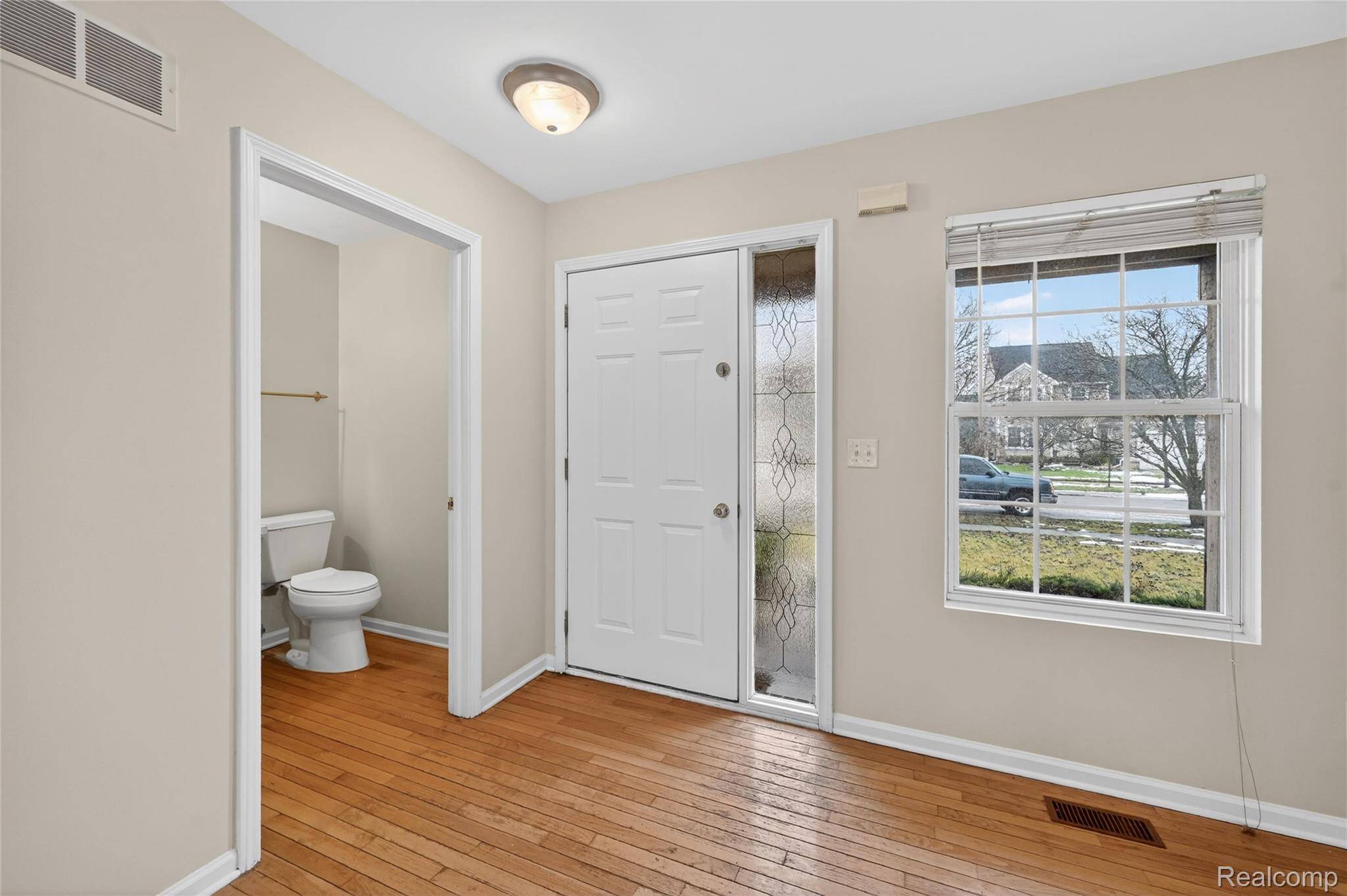 Pontiac, MI 48341,738 Arusha DR