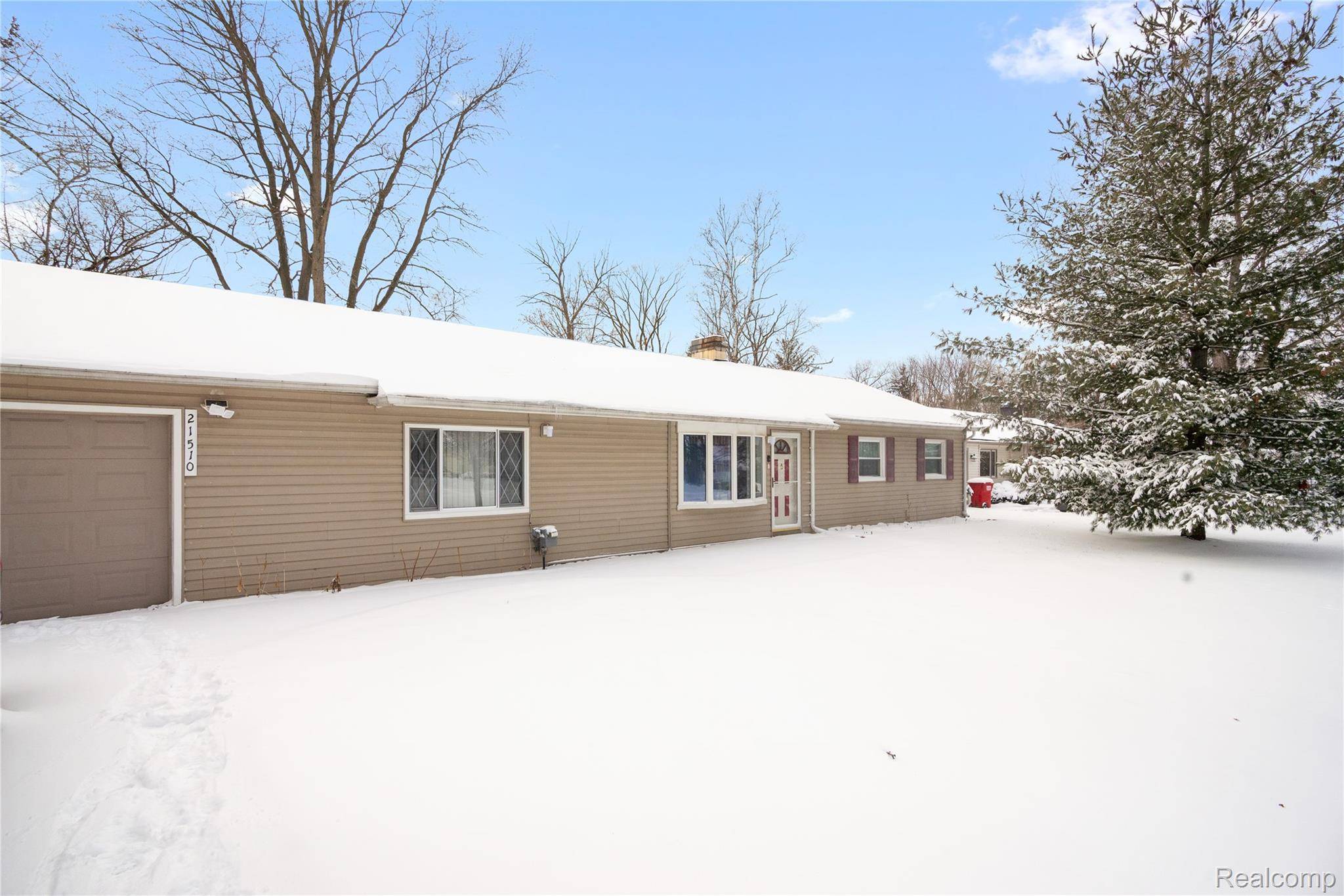 Clinton Township, MI 48036,21510 Remick DR