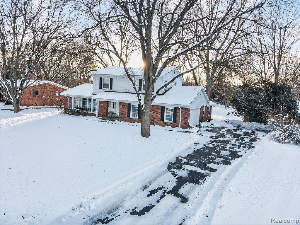 Rochester Hills, MI 48309,126 Orchardale DR