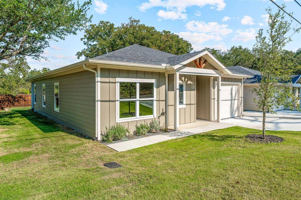 Granbury, TX 76049,809 Branding Iron Trail