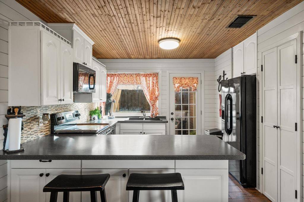 Corsicana, TX 75110,230 Hampton Avenue