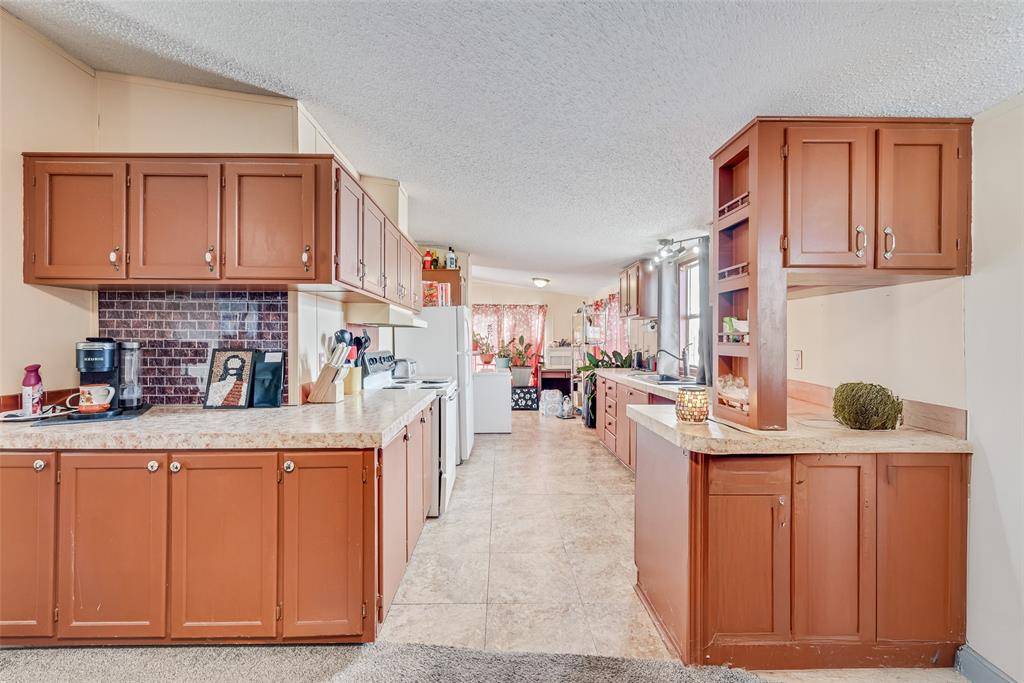 Tolar, TX 76476,501 Billings Road