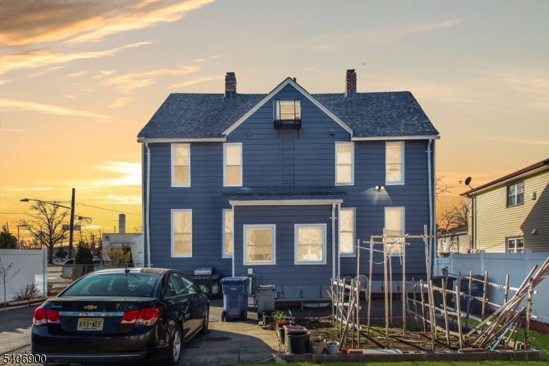 Hackensack City, NJ 07601,168 Clay St