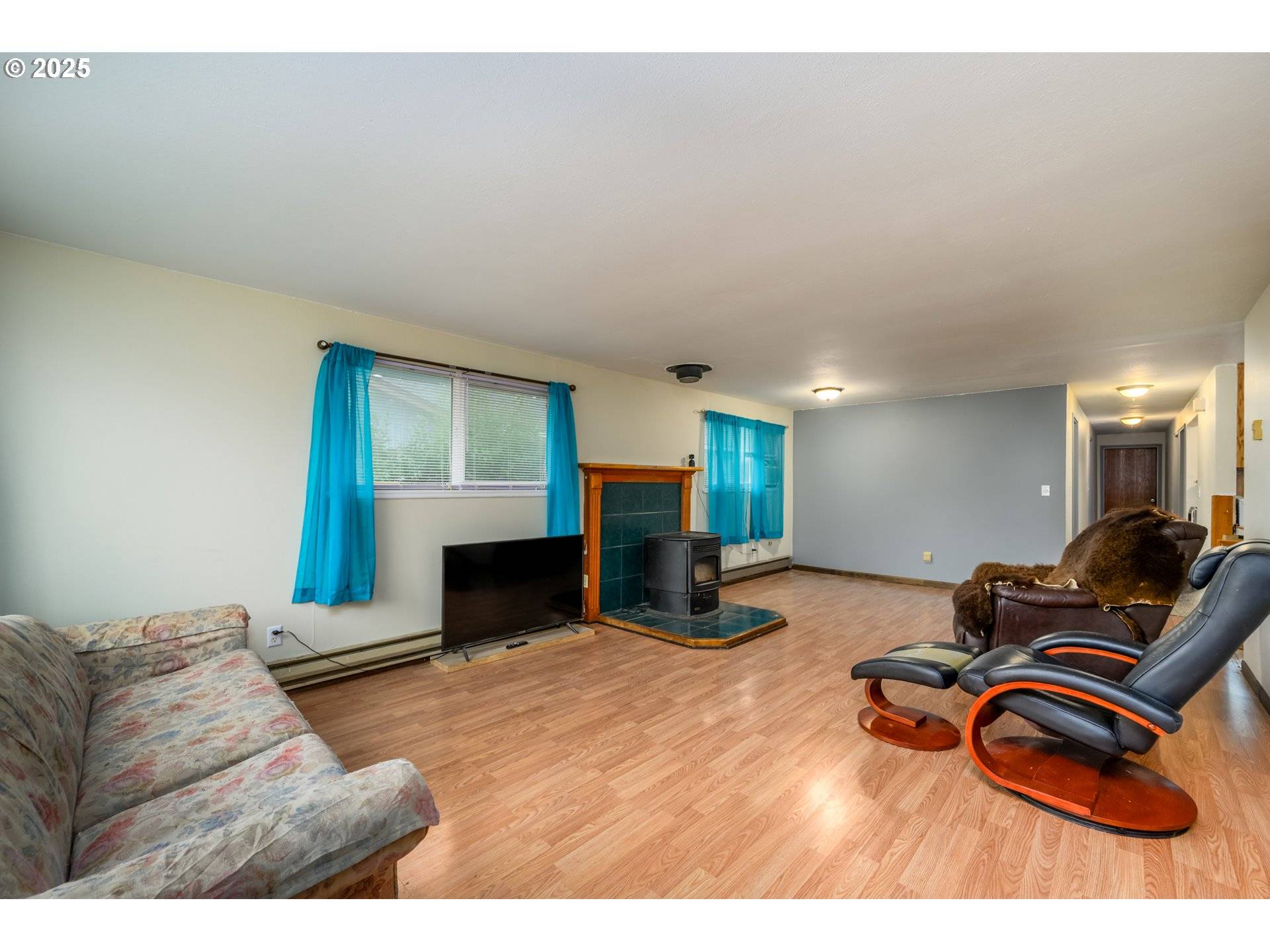 Sutherlin, OR 97479,416 GLEN AVE