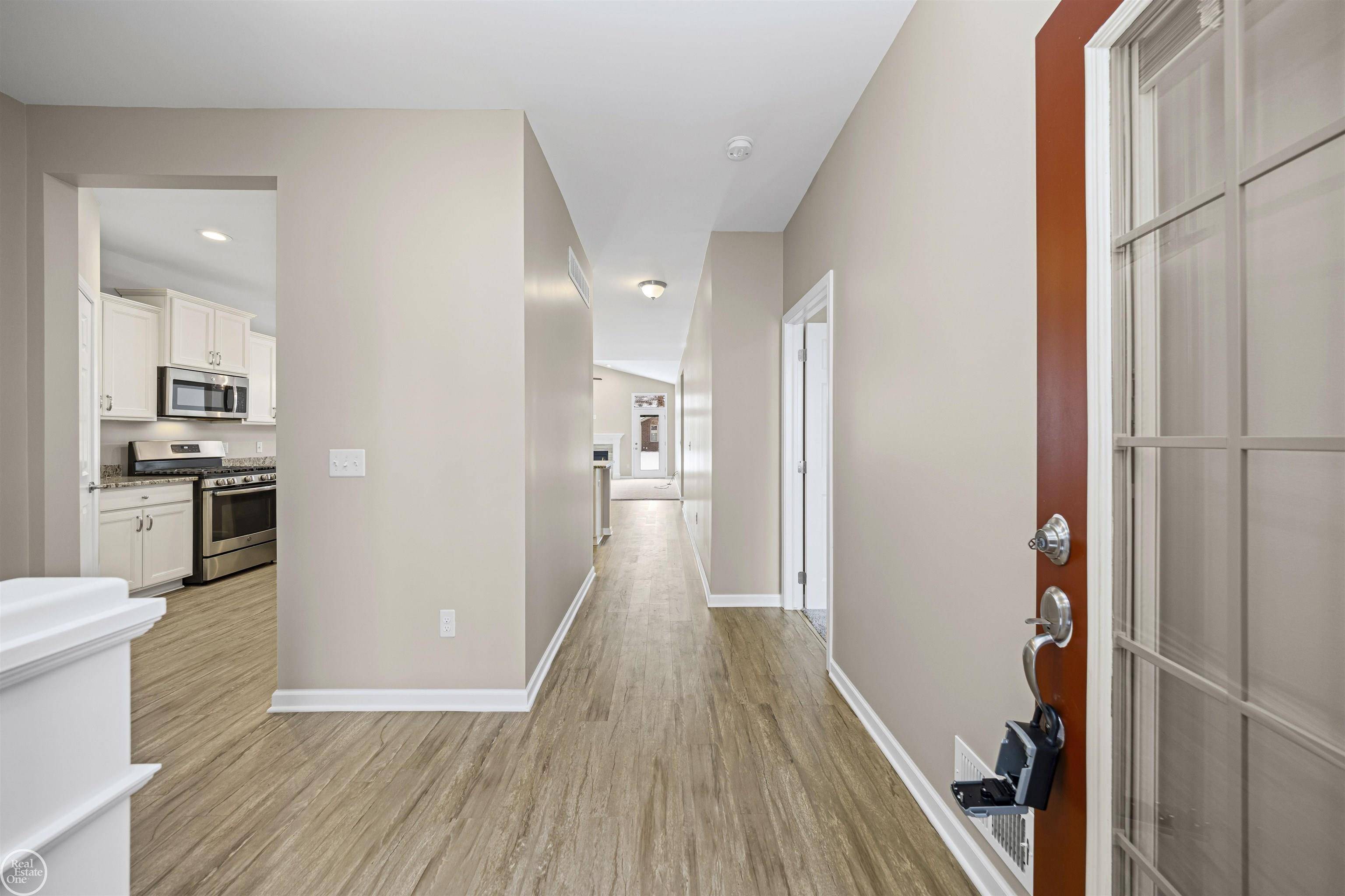 Macomb, MI 48042,49230 Hanna CT