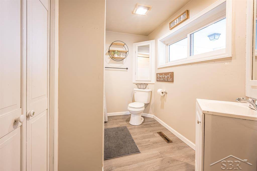 Hope, MI 48628,6408 N Five Mile RD