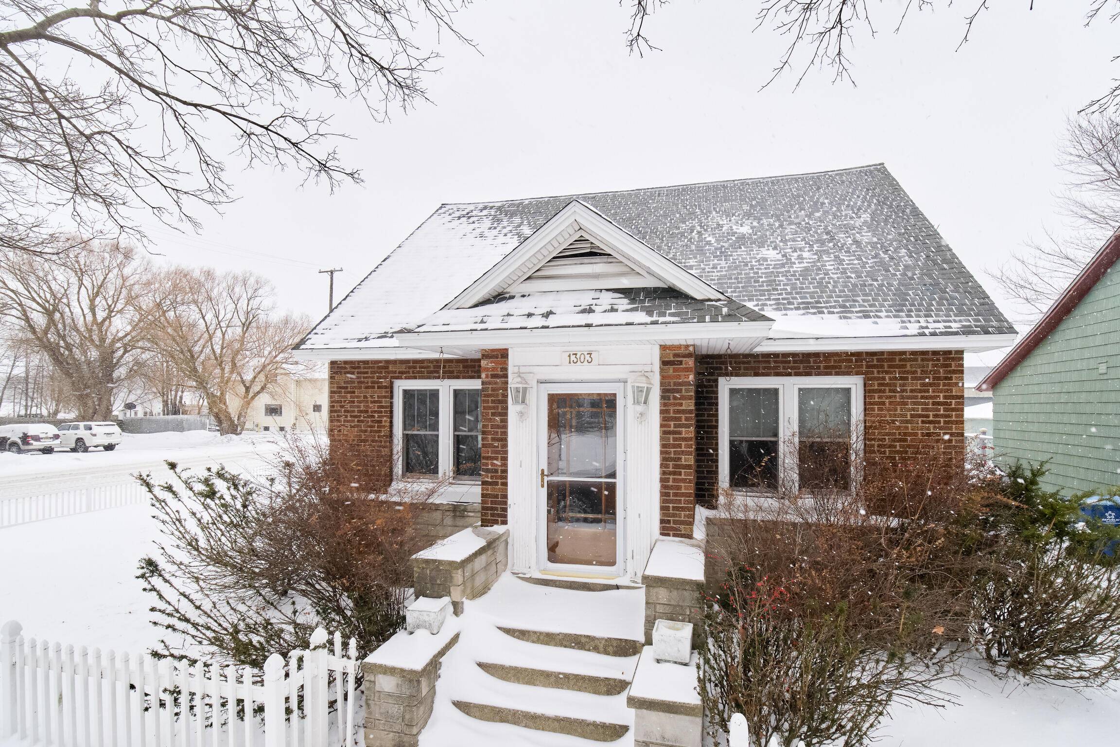 Manistee, MI 49660,1303 Manistee ST