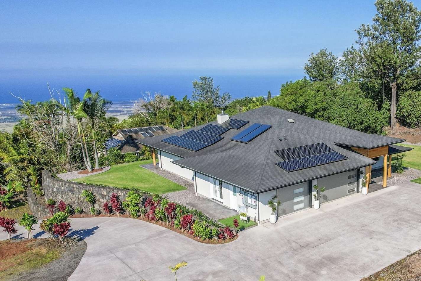 Kailua Kona, HI 96740,73-1235 KAUILANIAKEA DR