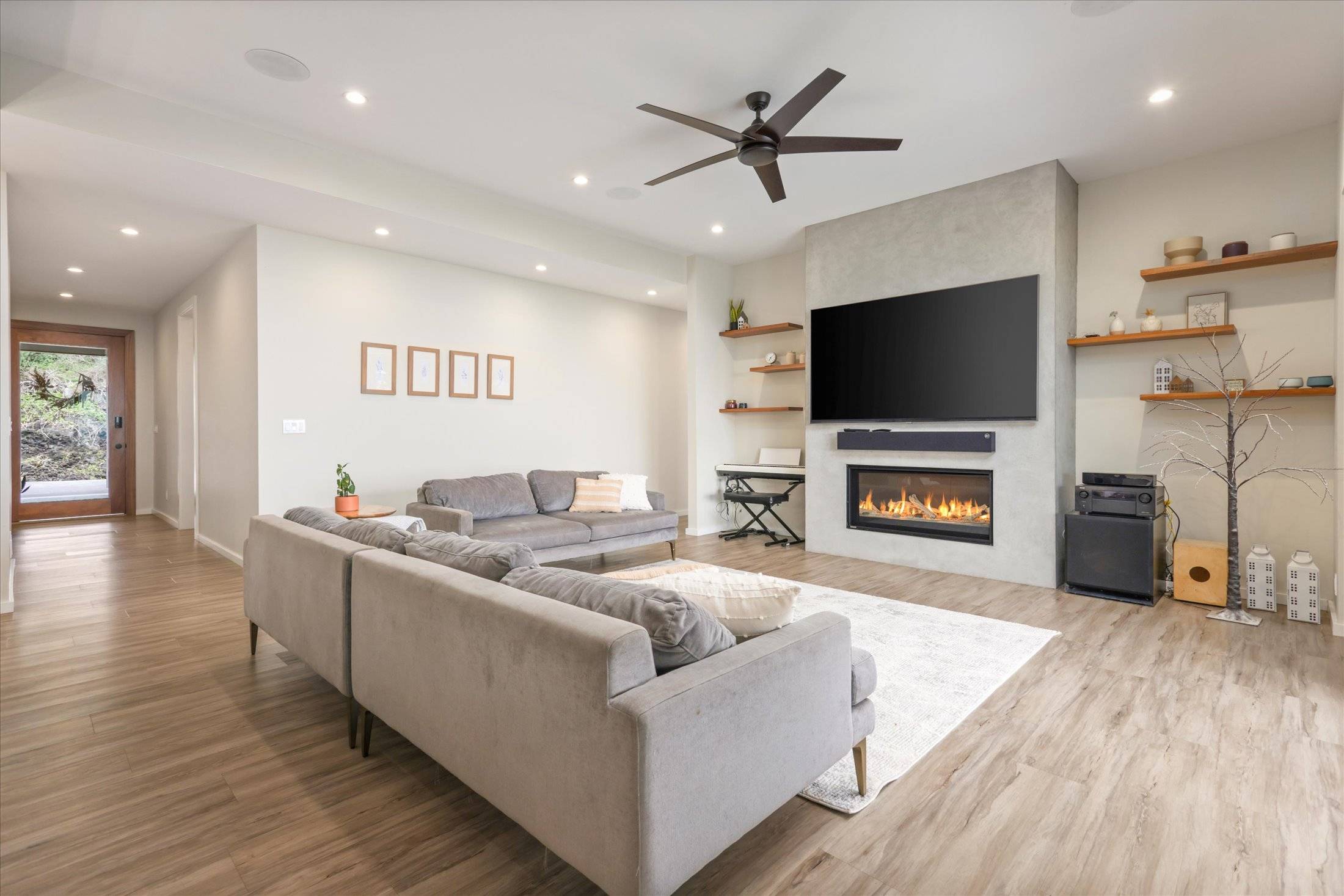 Kailua Kona, HI 96740,73-1235 KAUILANIAKEA DR