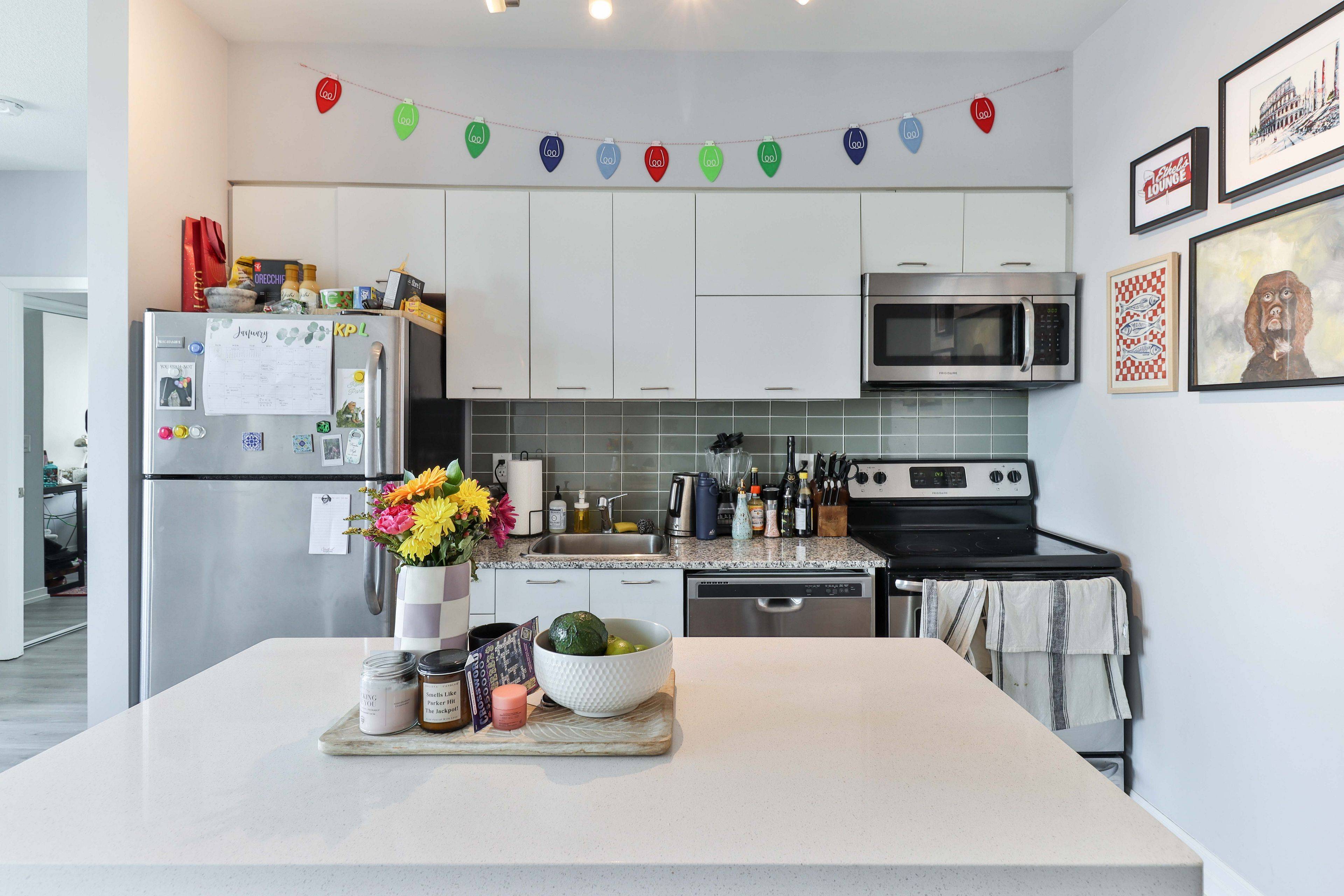 Toronto C01, ON M6K 0A5,38 Joe Shuster WAY #2212