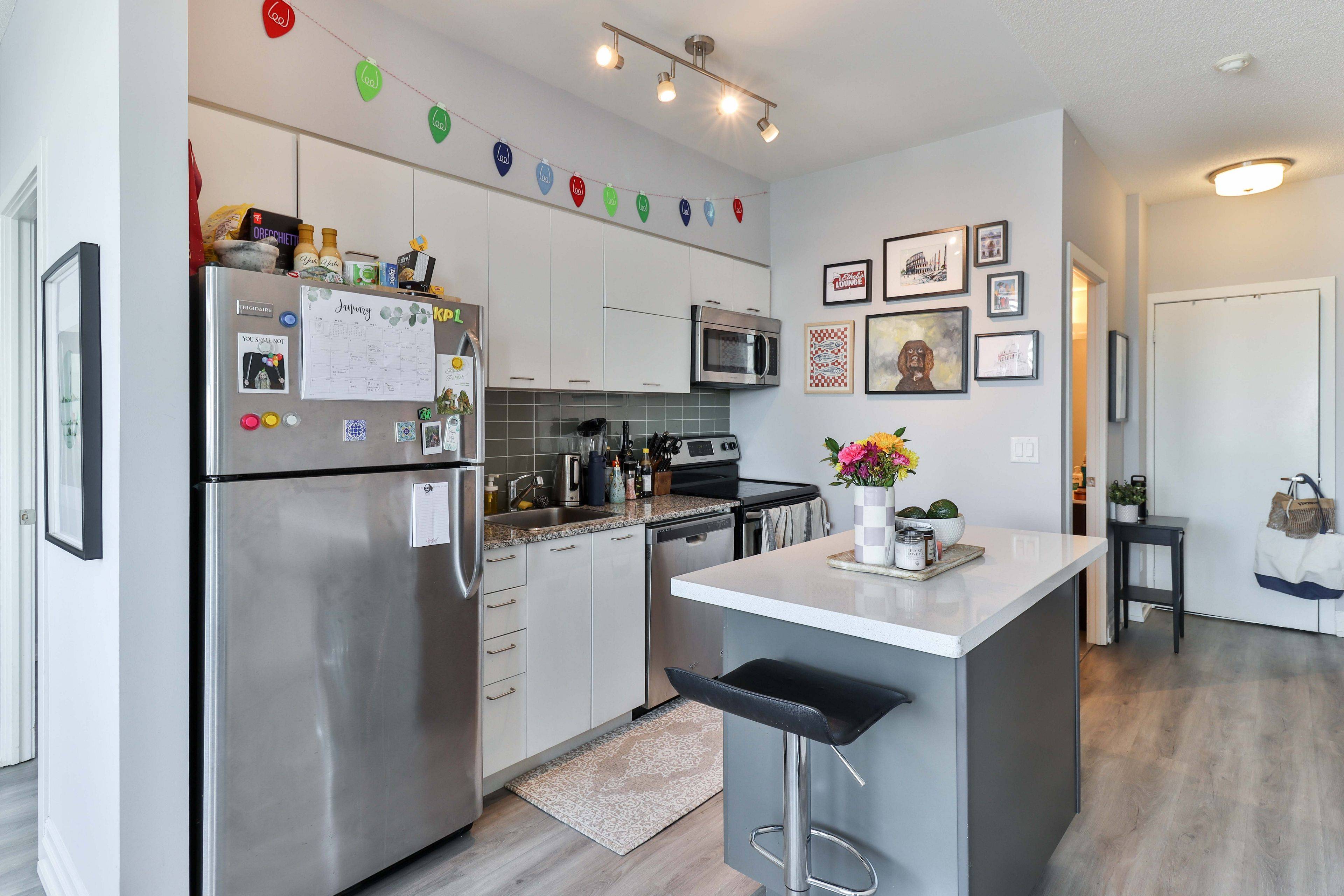 Toronto C01, ON M6K 0A5,38 Joe Shuster WAY #2212