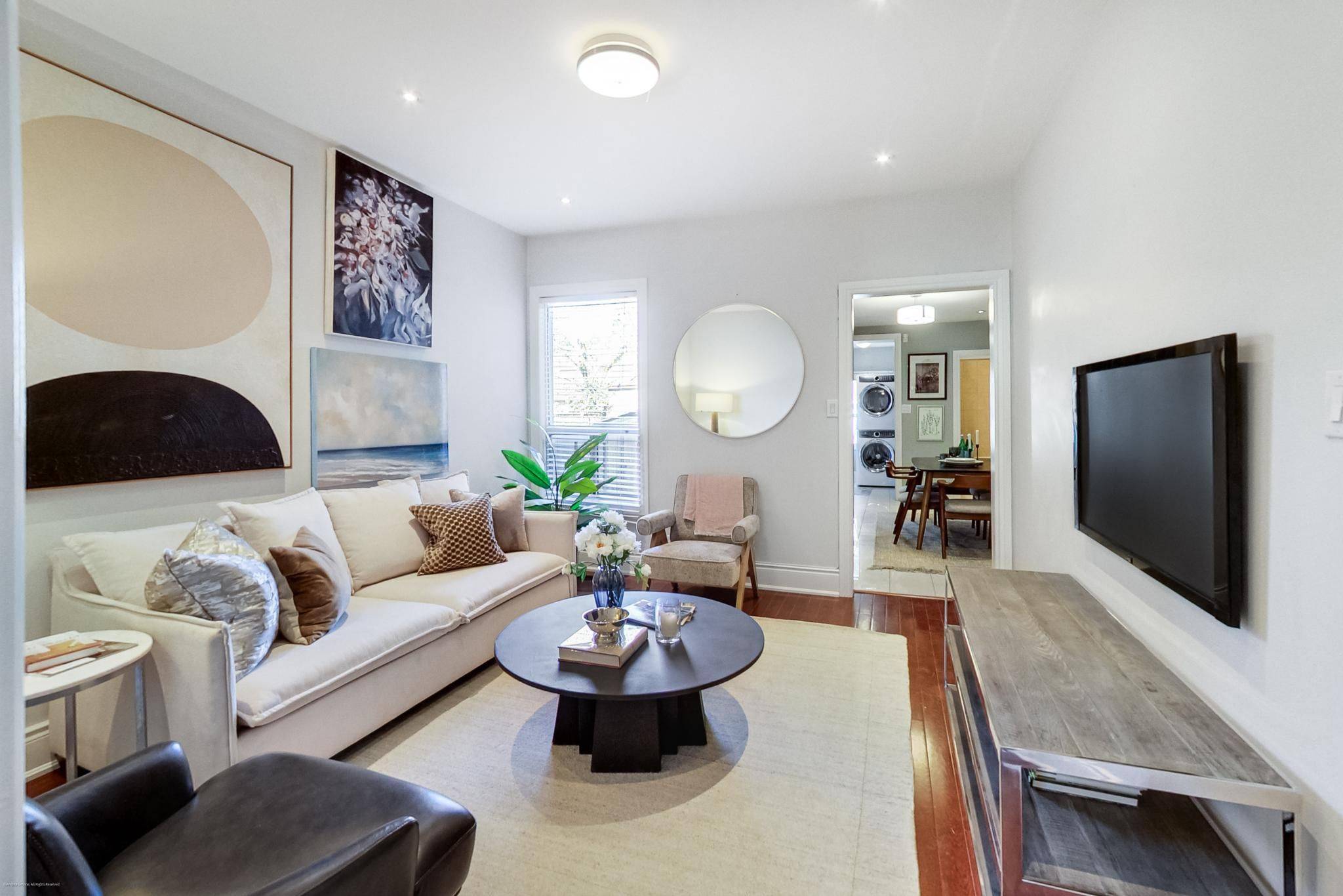 Toronto C01, ON M6G 3T6,641 Ossington AVE