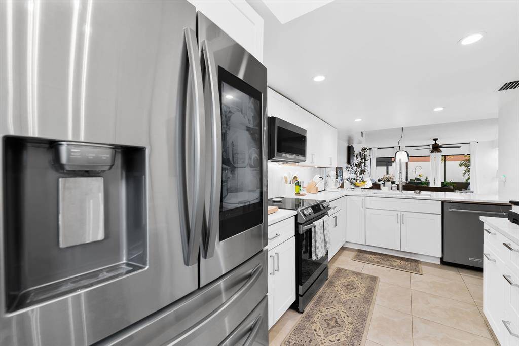 Davie, FL 33314,4260 SW 70th Ter #4260