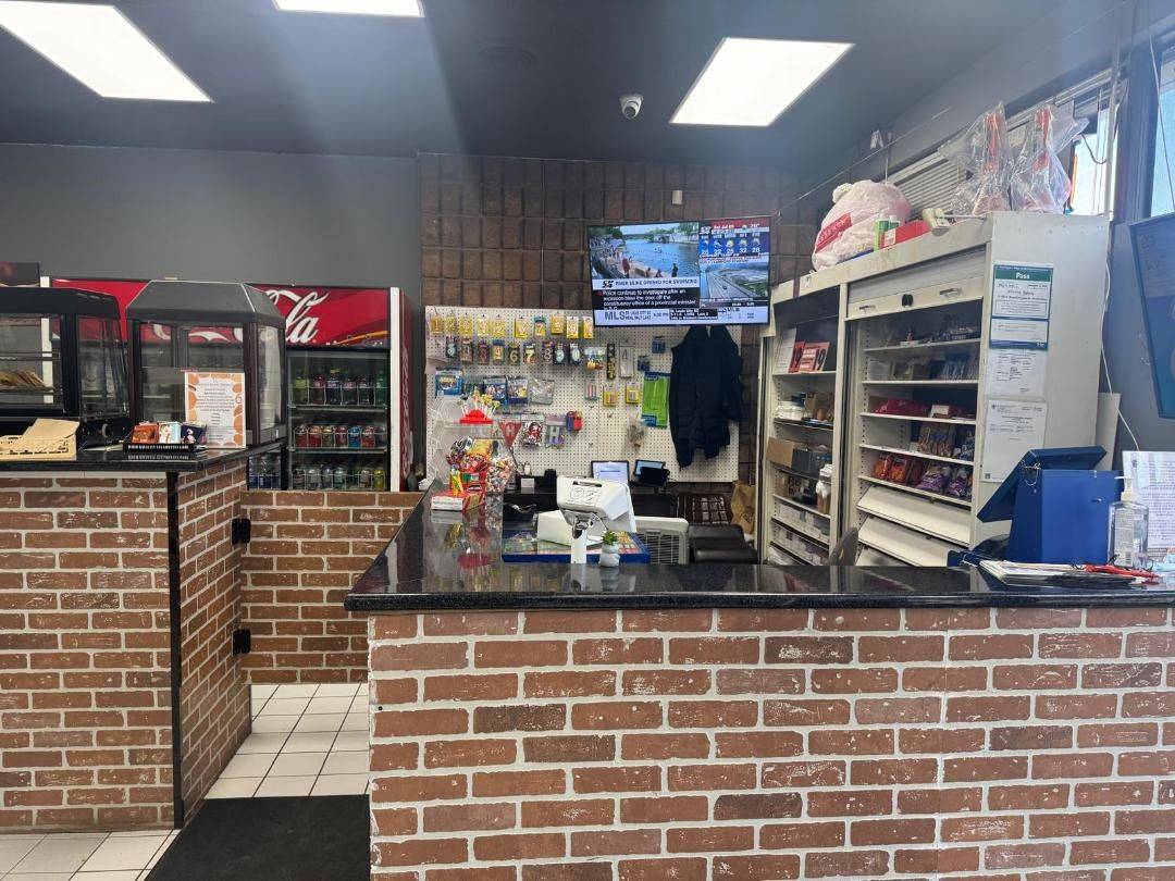 Mississauga, ON L4T 3Z9,4025 Brandon Gate DR N #4