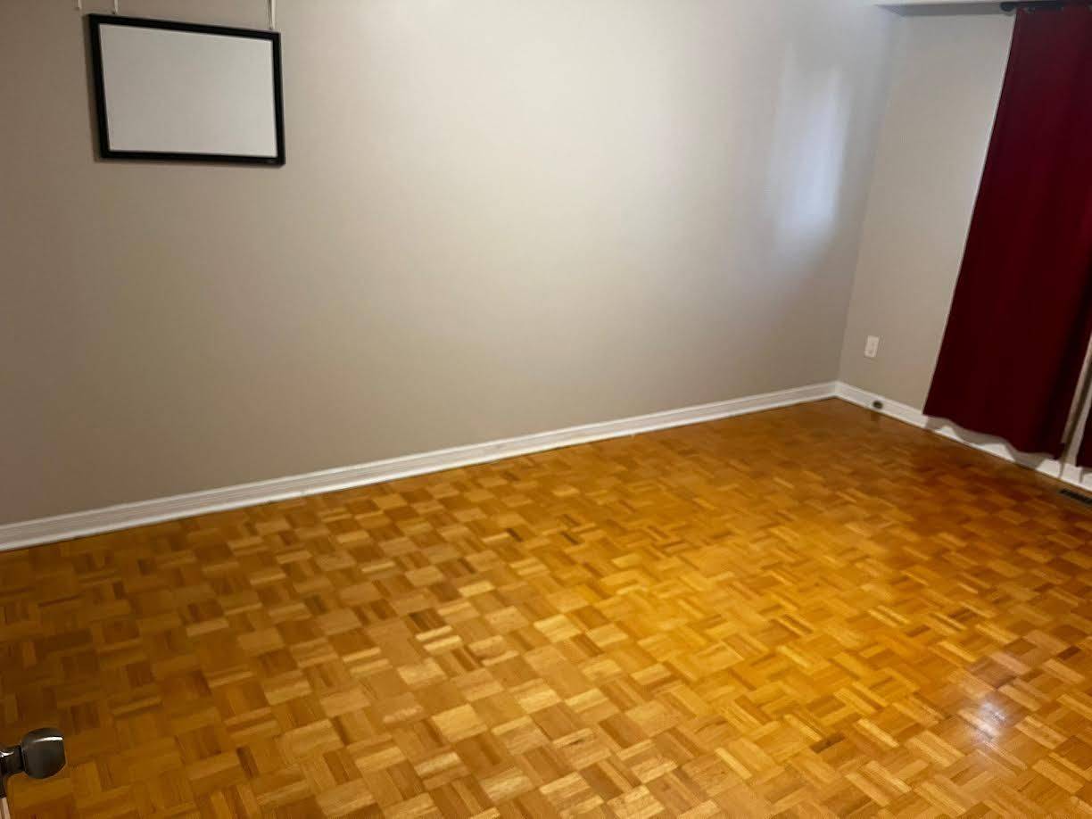 Mississauga, ON L4T 3P9,7736 Wildfern DR