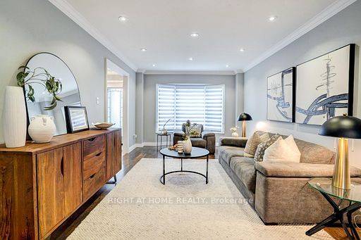 Mississauga, ON L4W 3K9,4021 Sasha CT