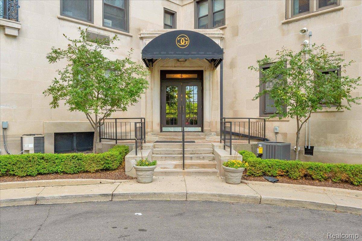 Detroit, MI 48207,2900 E Jefferson AVE #D 301