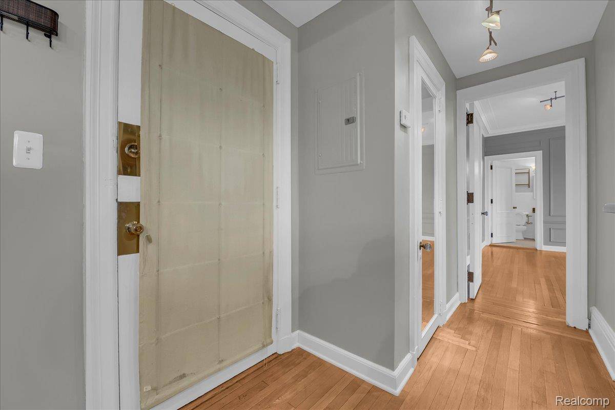 Detroit, MI 48207,2900 E Jefferson AVE #D 301