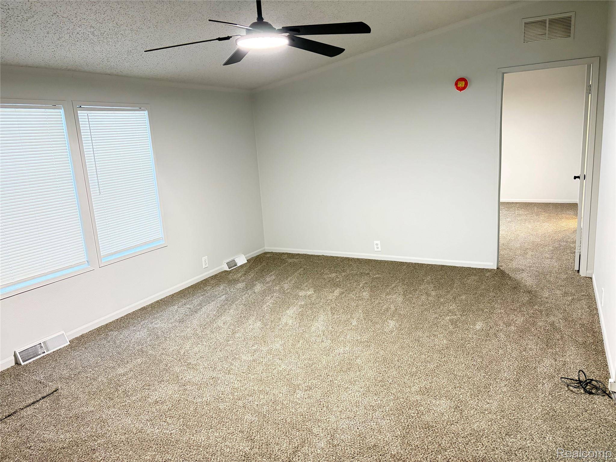 Fenton, MI 48430,11312 N Lake DR