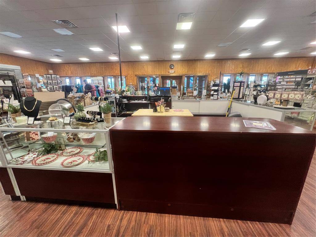 Comanche, TX 76442,405, 407, 409 E Central a Central