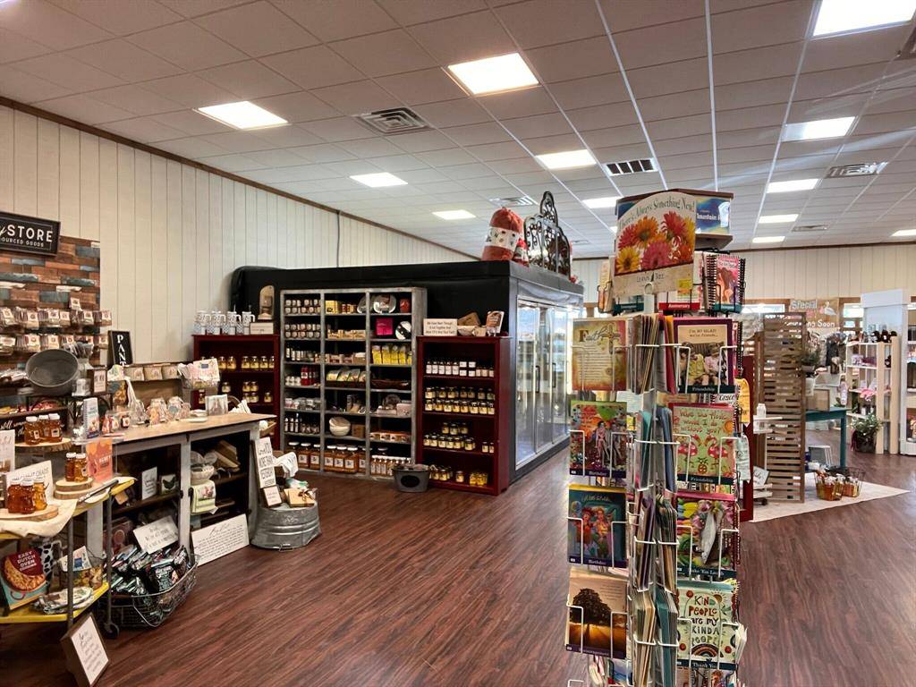 Comanche, TX 76442,405, 407, 409 E Central a Central