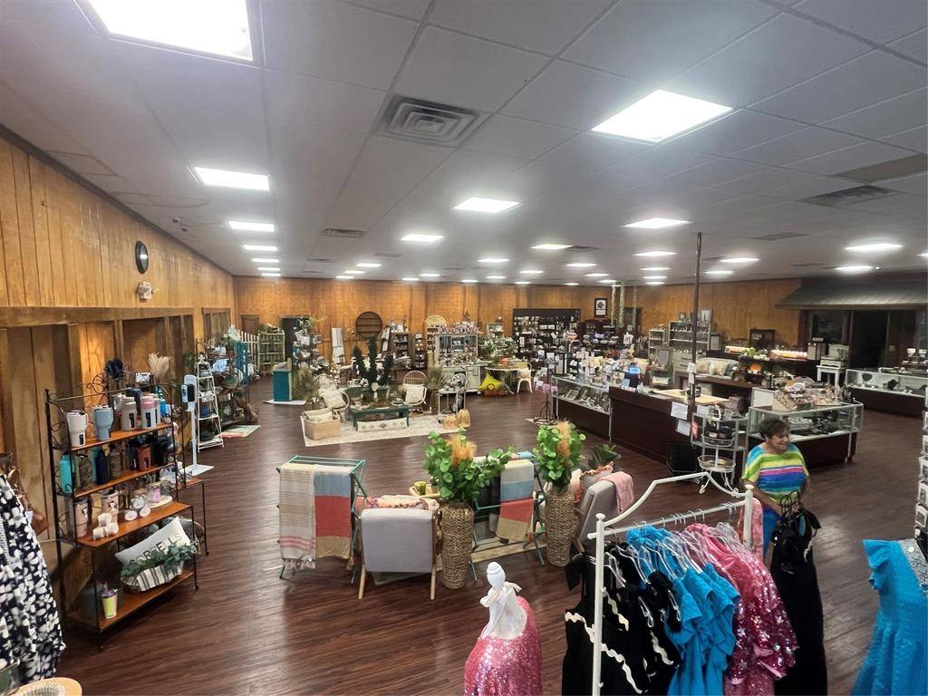 Comanche, TX 76442,405, 407, 409 E Central a Central