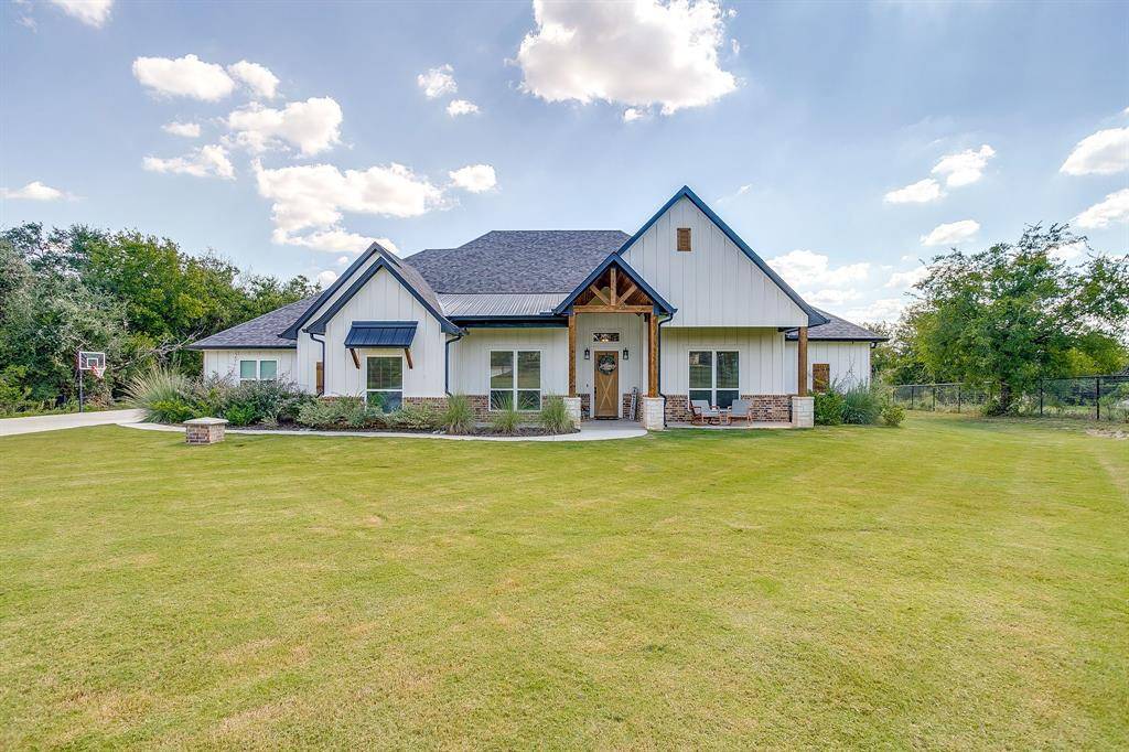 Weatherford, TX 76087,304 Red Roan Road