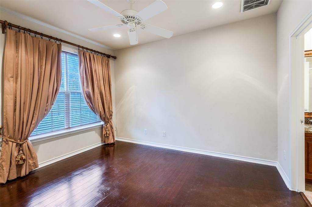 Addison, TX 75001,15738 Quorum Drive #9