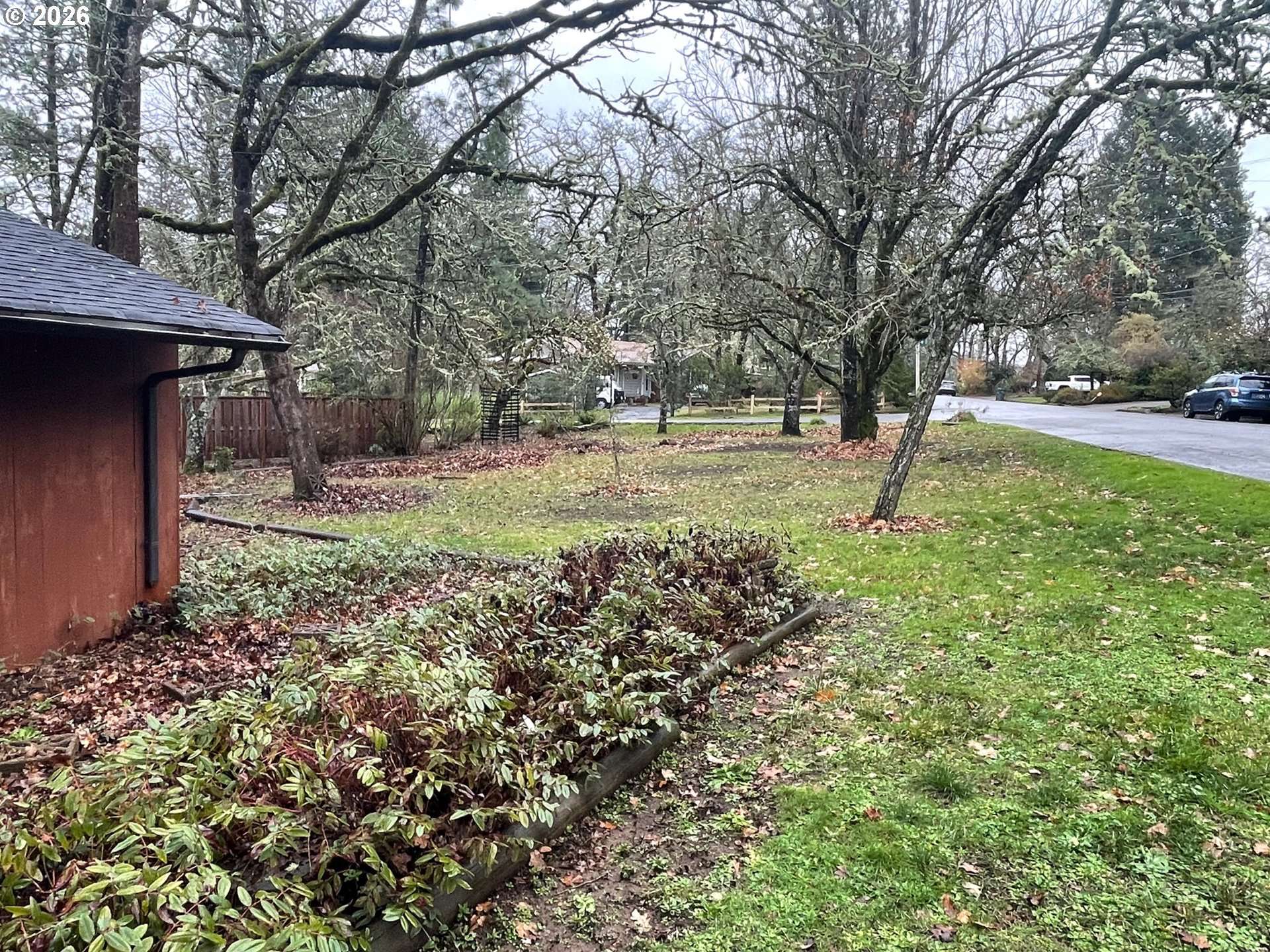 Eugene, OR 97404,275 W 37TH AVE