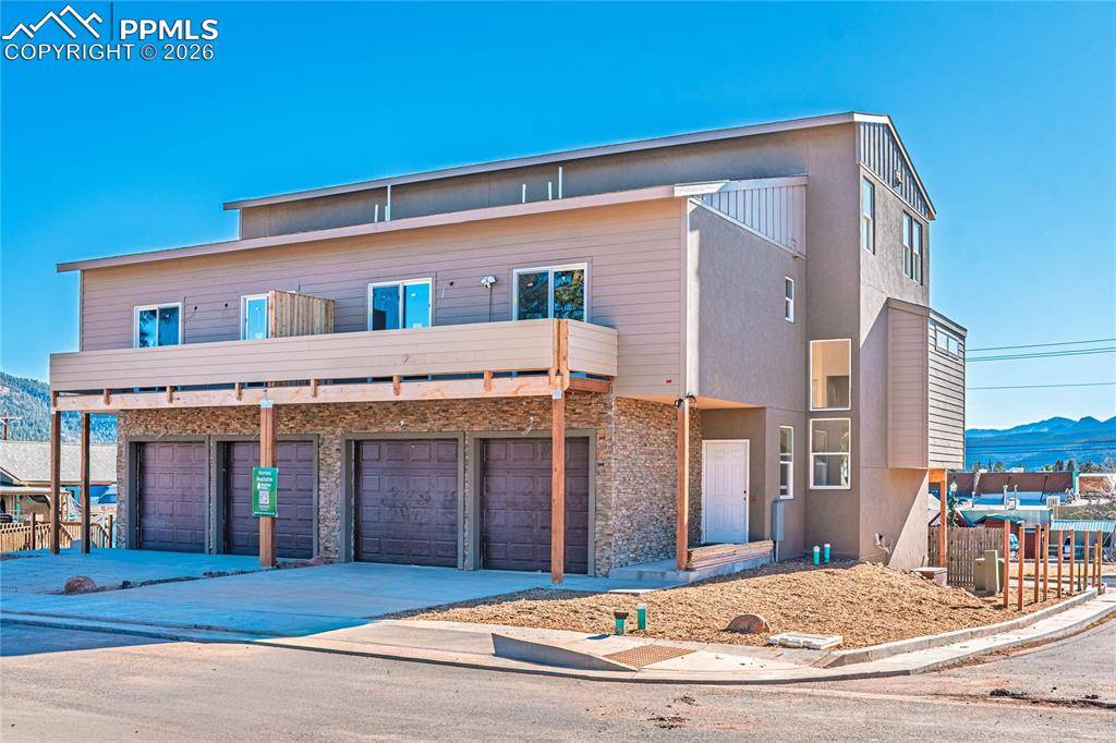 Woodland Park, CO 80863,205 W Henrietta AVE