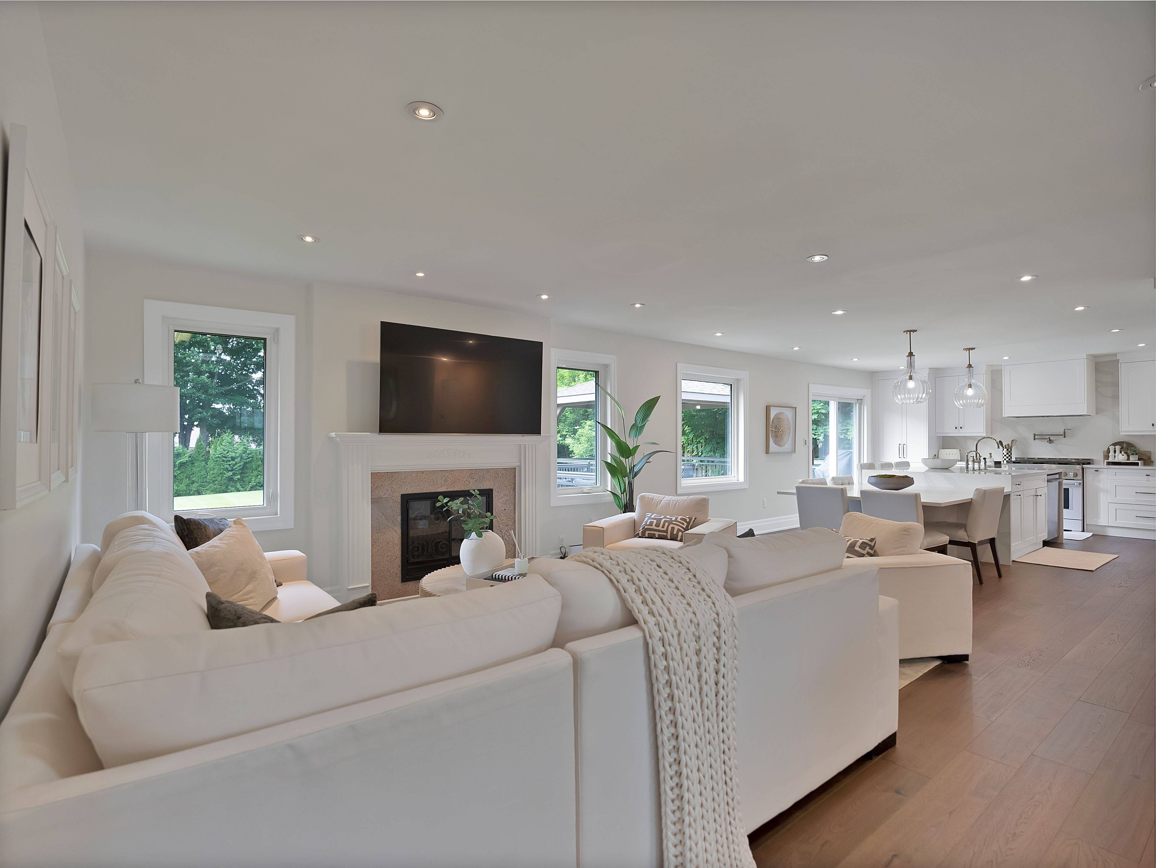 King, ON L0G 1N0,27 Cain CT