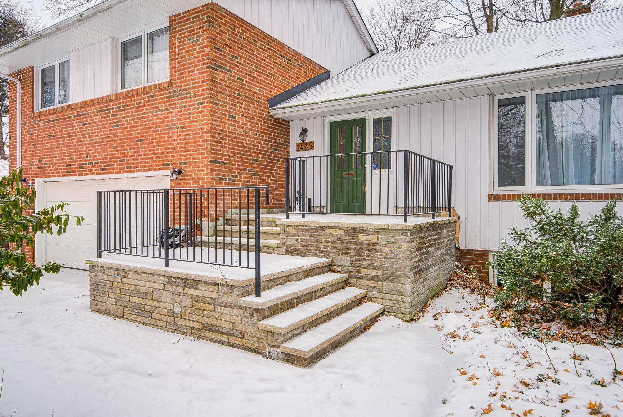 Mississauga, ON L5C 1J7,1445 Ryan PL