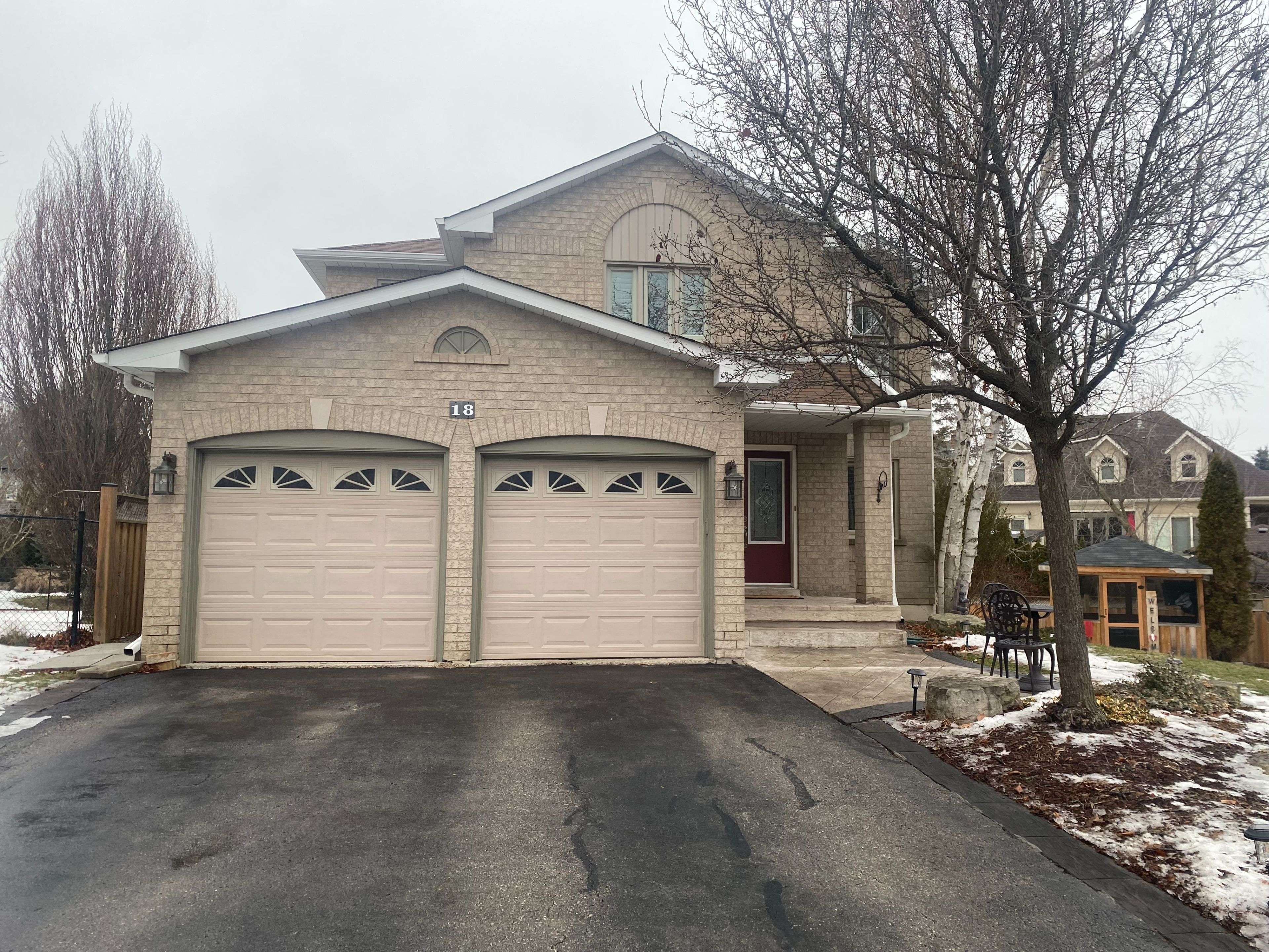 Caledon, ON L7E 1S9,18 Old Hickory CT