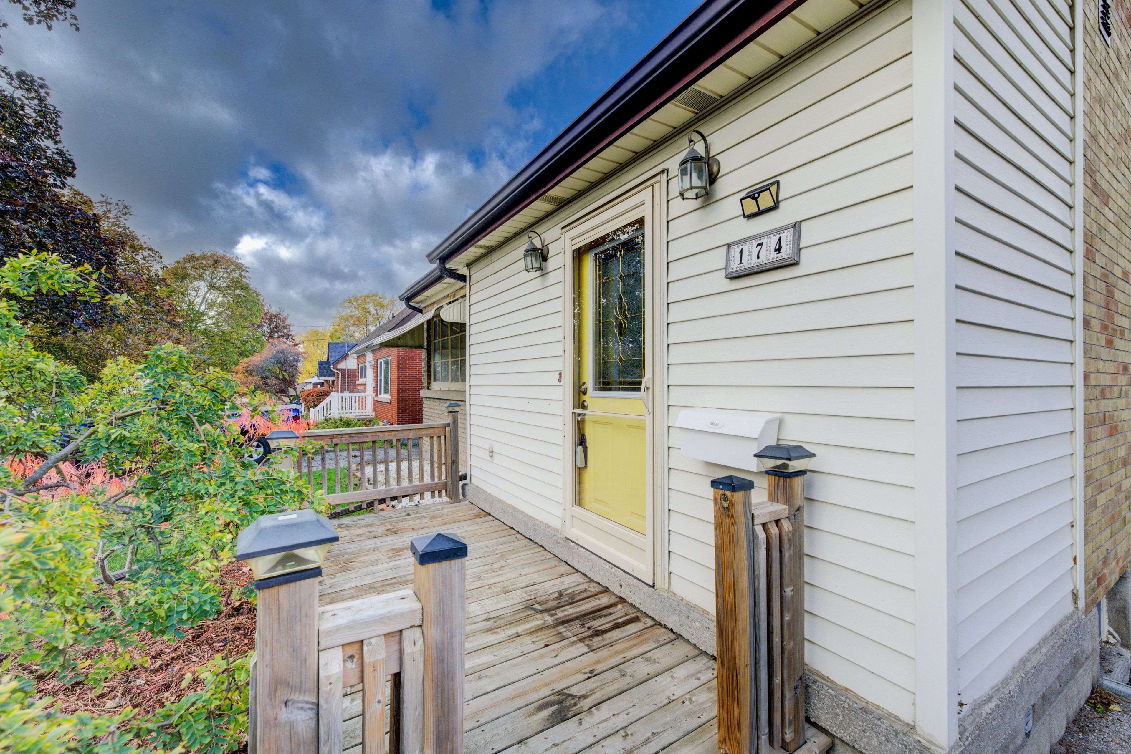 Waterloo, ON N2J 1C7,174 Union ST E