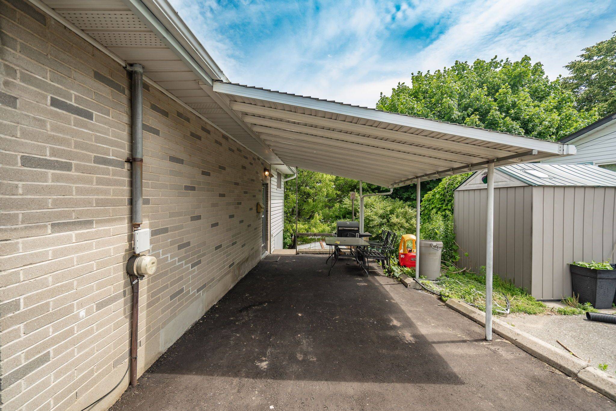 Woodstock, ON N4S 2T9,277 Hillside DR