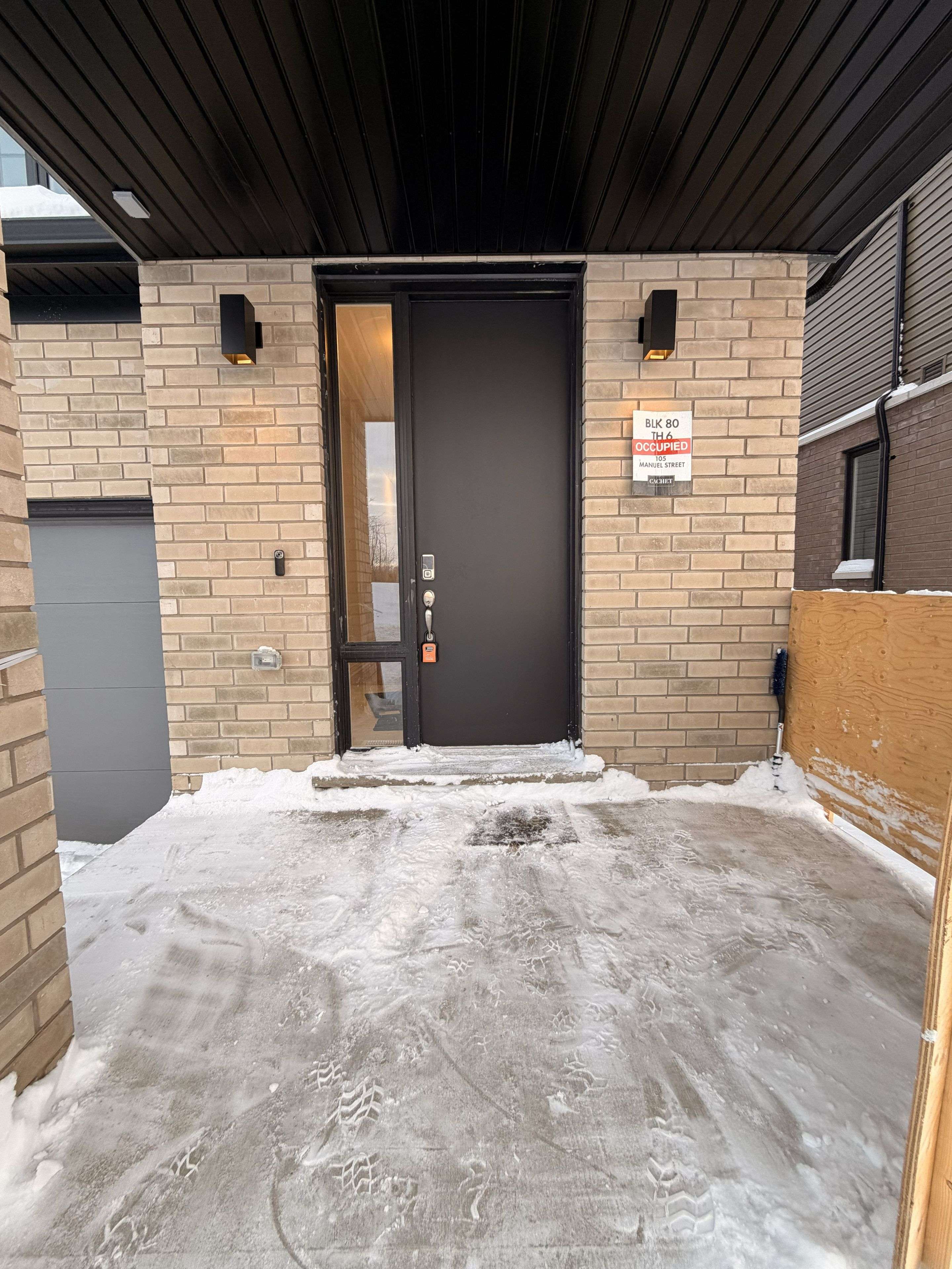 Stratford, ON N5A 0M1,105 Manuel ST