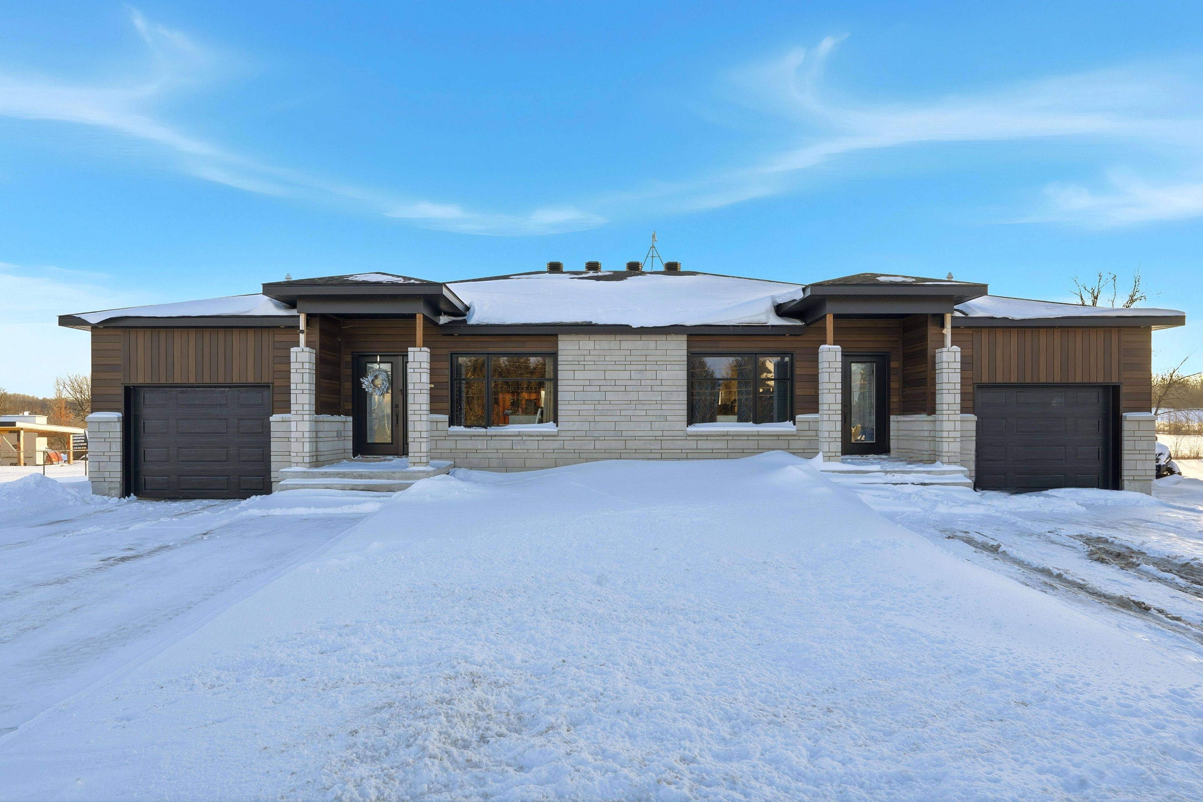 Hawkesbury, ON K6A 2T4,3676-3678 Front RD