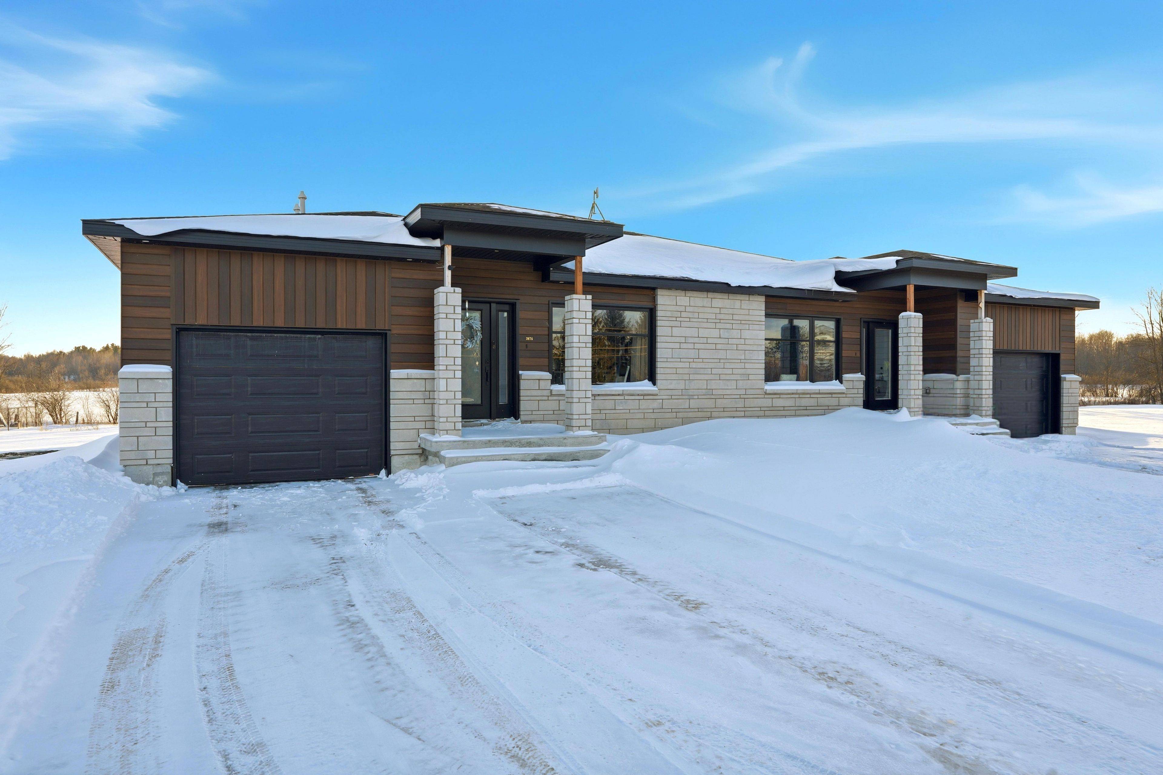 Hawkesbury, ON K6A 2T4,3676-3678 Front RD