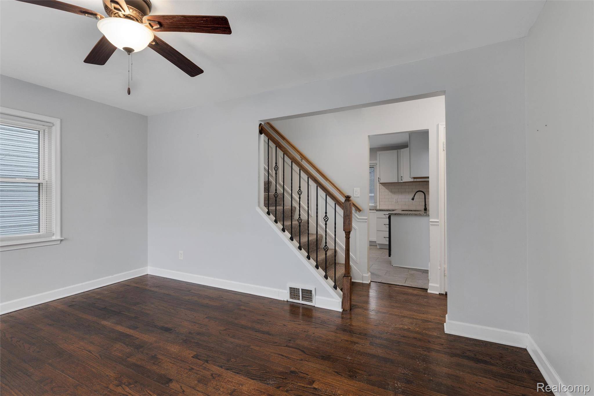 Redford, MI 48240,18851 POINCIANA