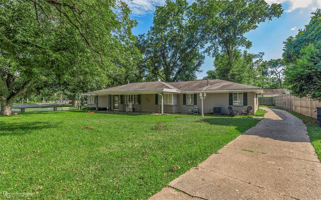 Shreveport, LA 71105,754 E Kings Highway